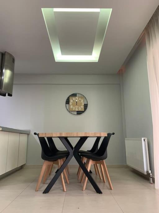 Varkiza Lux Apartment Ngoại thất bức ảnh